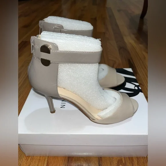 Nine West Graby Heels - Picture 4 of 14